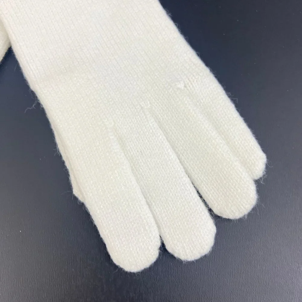 DKNY Women's Ivy Winter Gloves‎ White Logo Gloves Size 0S Touch Screen Texting